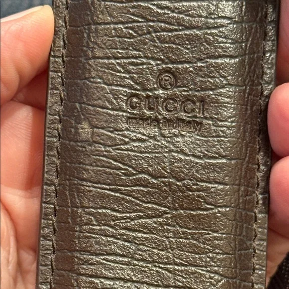 Gucci Supreme Camera Crossbody Bag - Picture 14 of 15